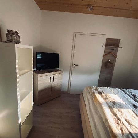 Zimmer M. Eigenem Bad Und Badewanne Direkt Am Wald Amöneburg Dış mekan fotoğraf