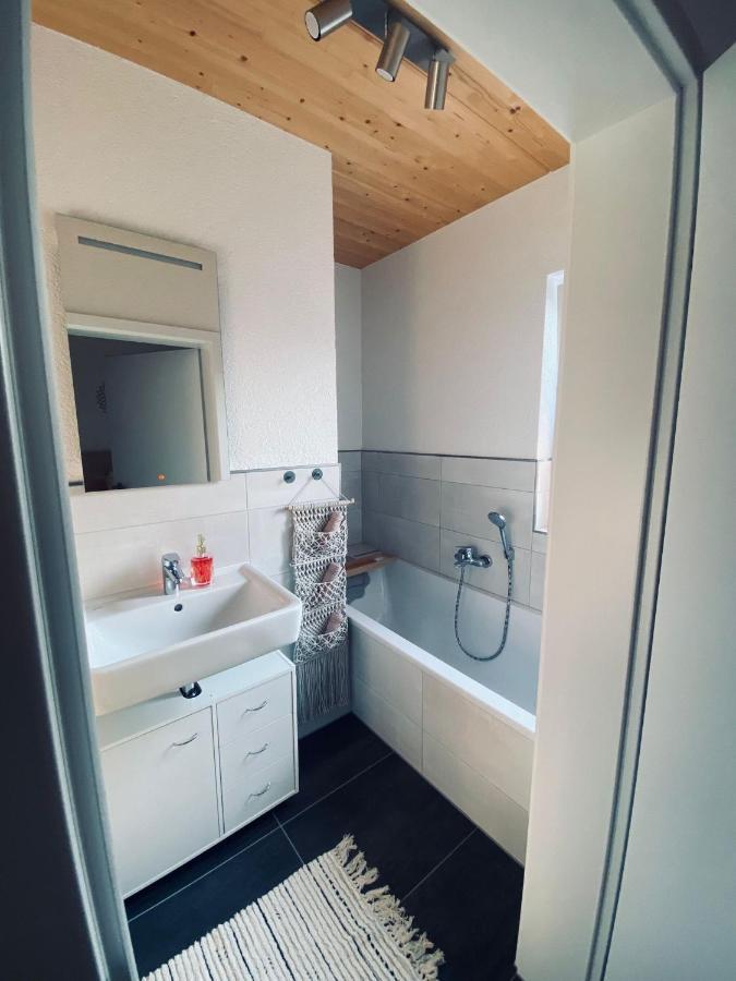 Zimmer M. Eigenem Bad Und Badewanne Direkt Am Wald Amöneburg Dış mekan fotoğraf